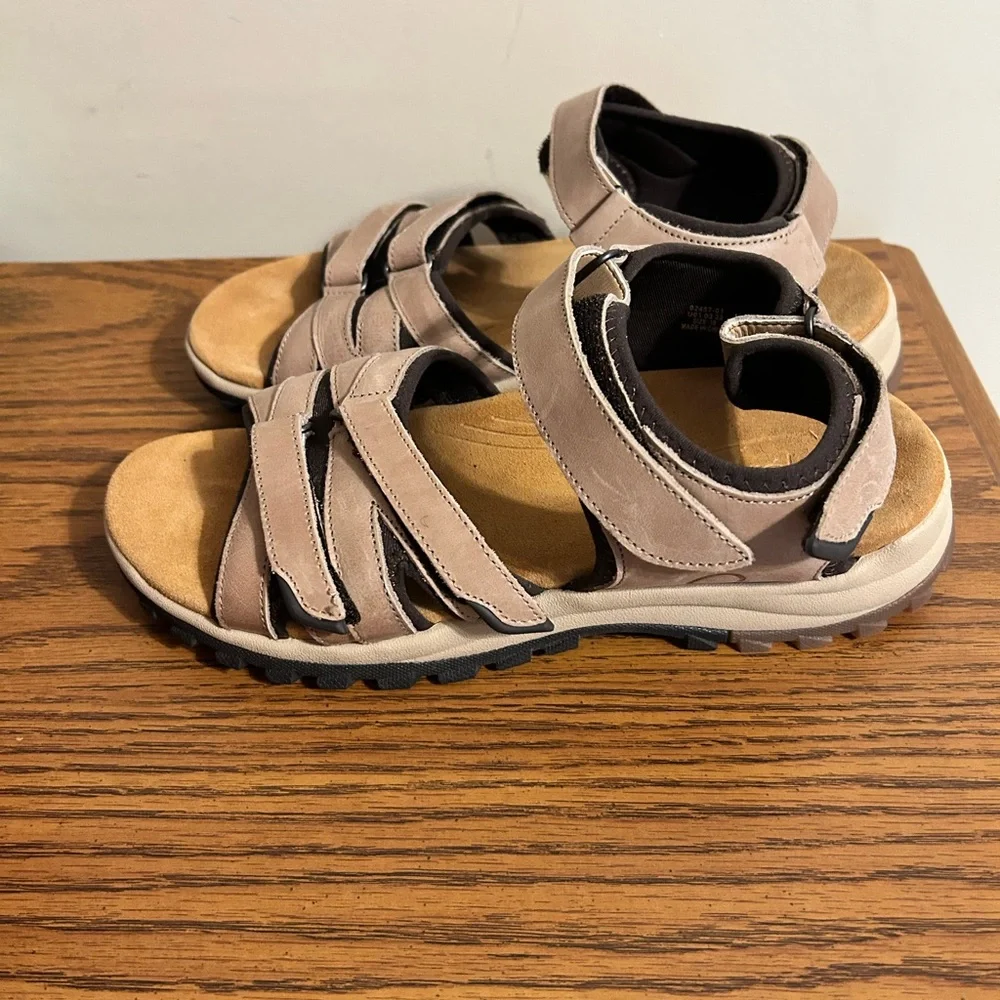 Strole Vibe Leather Healthy Supportive Walking Sandals Men’s 10/NWOT